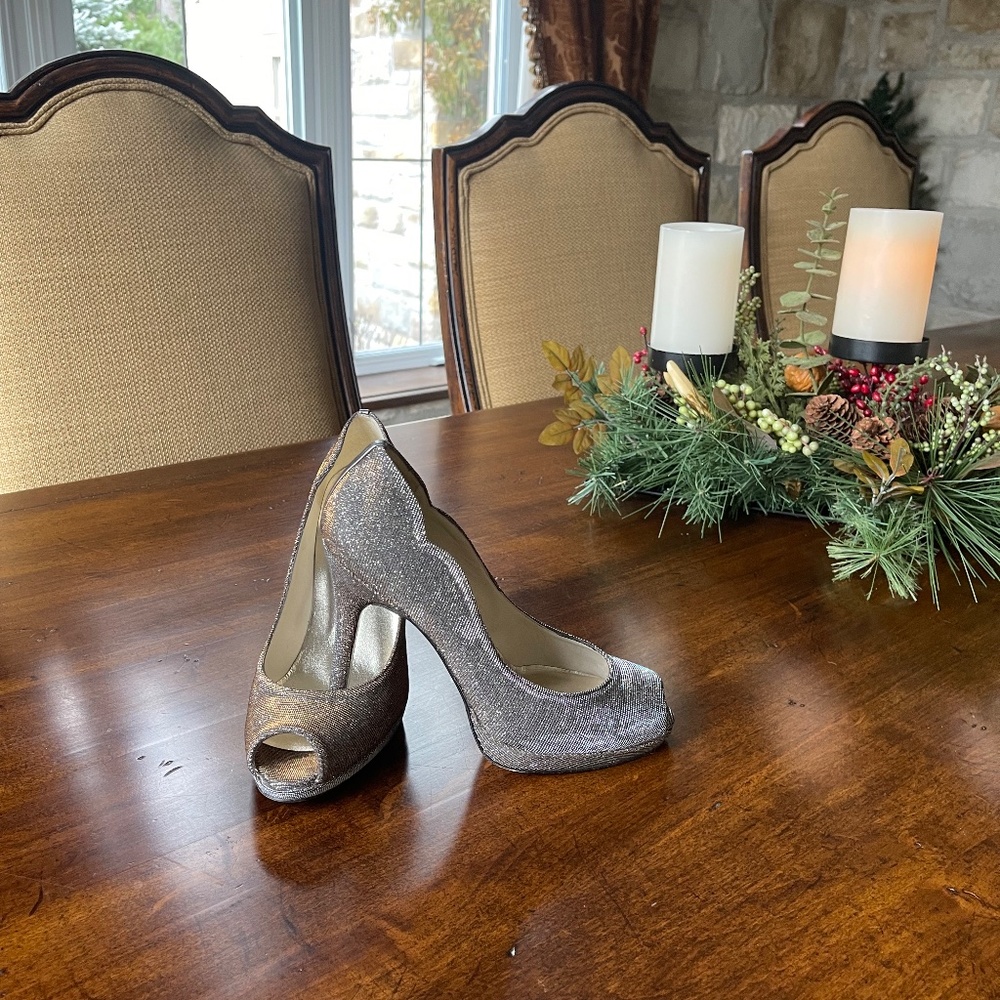 Stuart Weitzman Shoes...Size 7 1/2